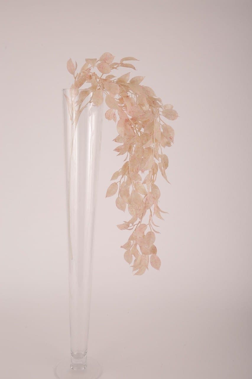 Ast mit Blättern hell rose apricot