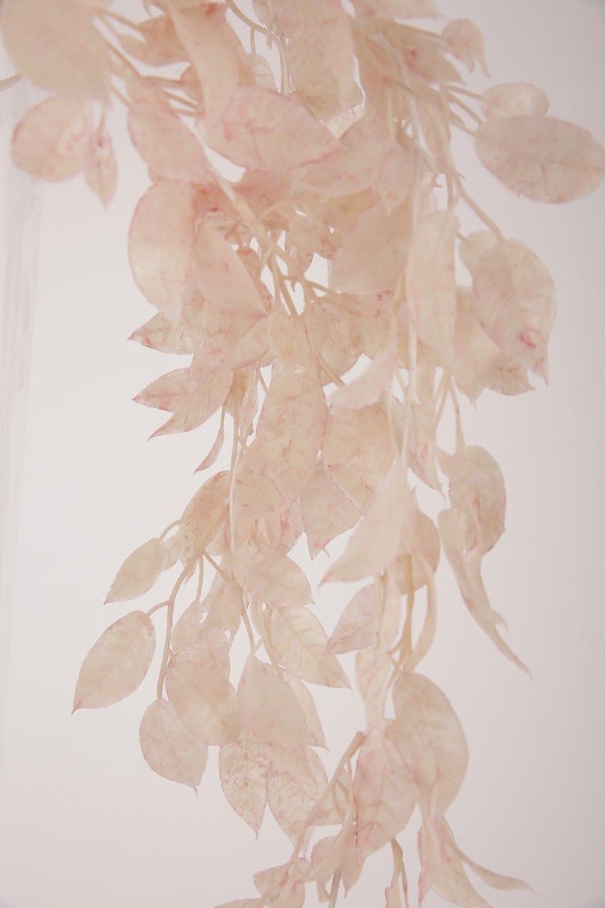 Ast mit Blättern hell rose apricot – Foto 3