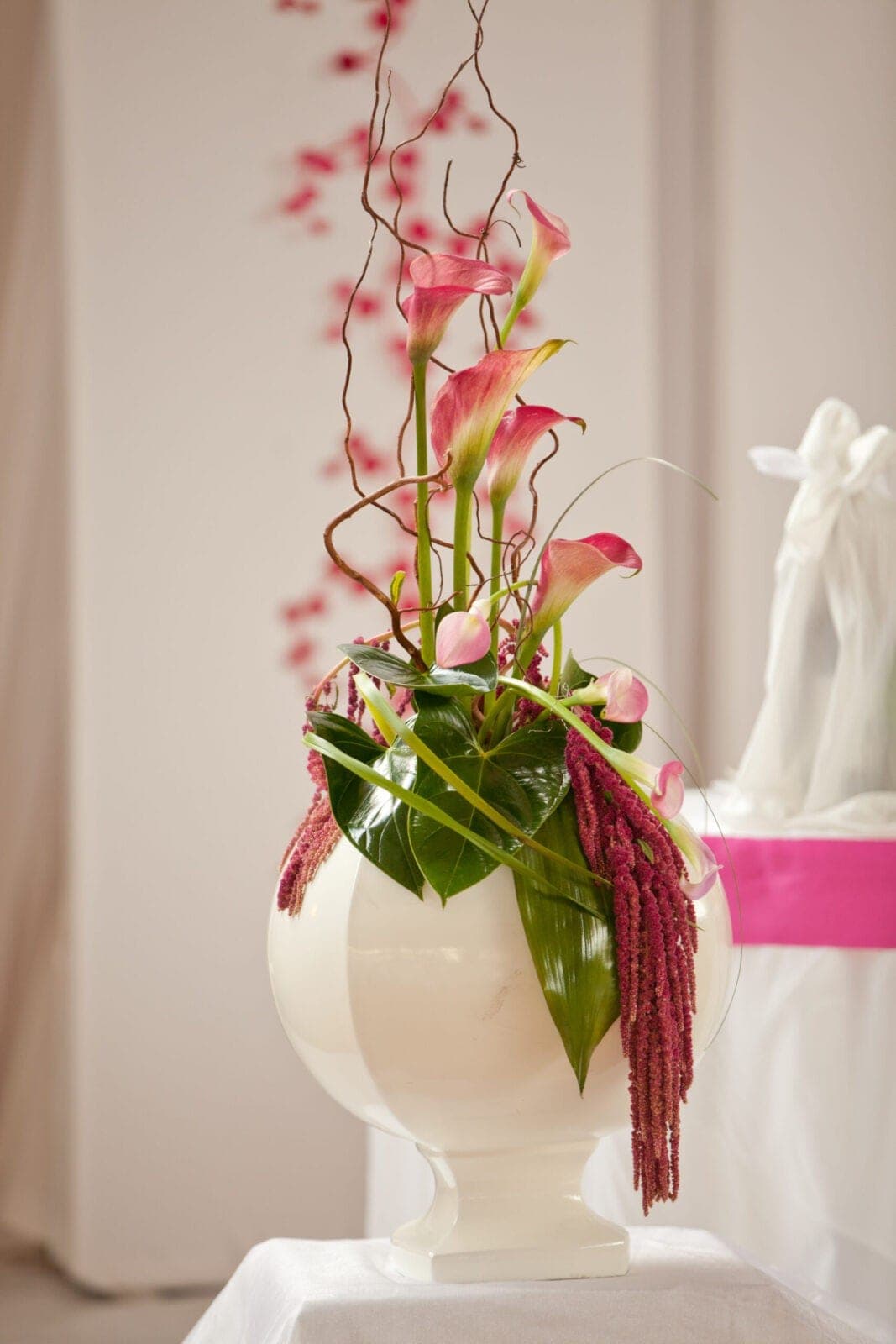 Weiße Vase riesig mit weißer Säule – Foto 6