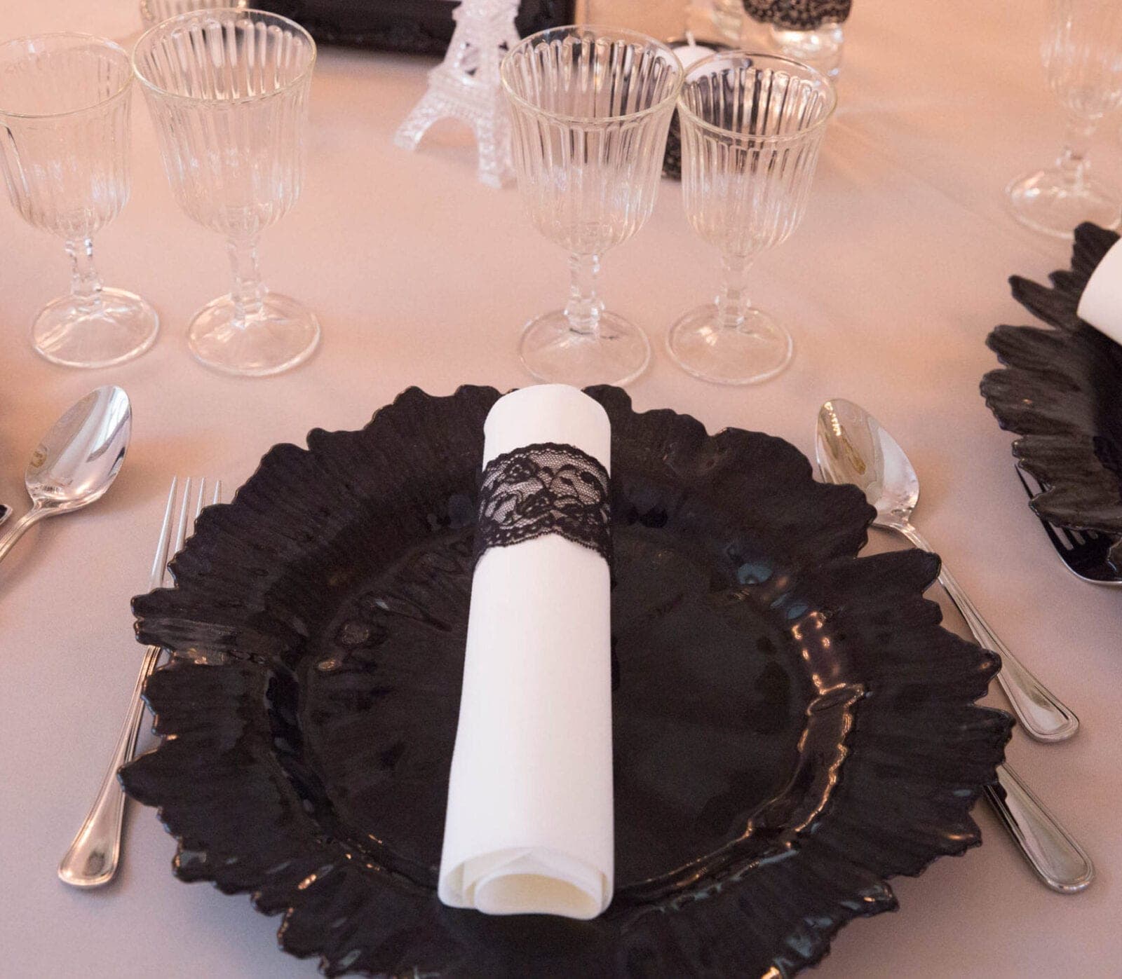 Platzteller Blatt schwarz – 33 cm – Foto 2