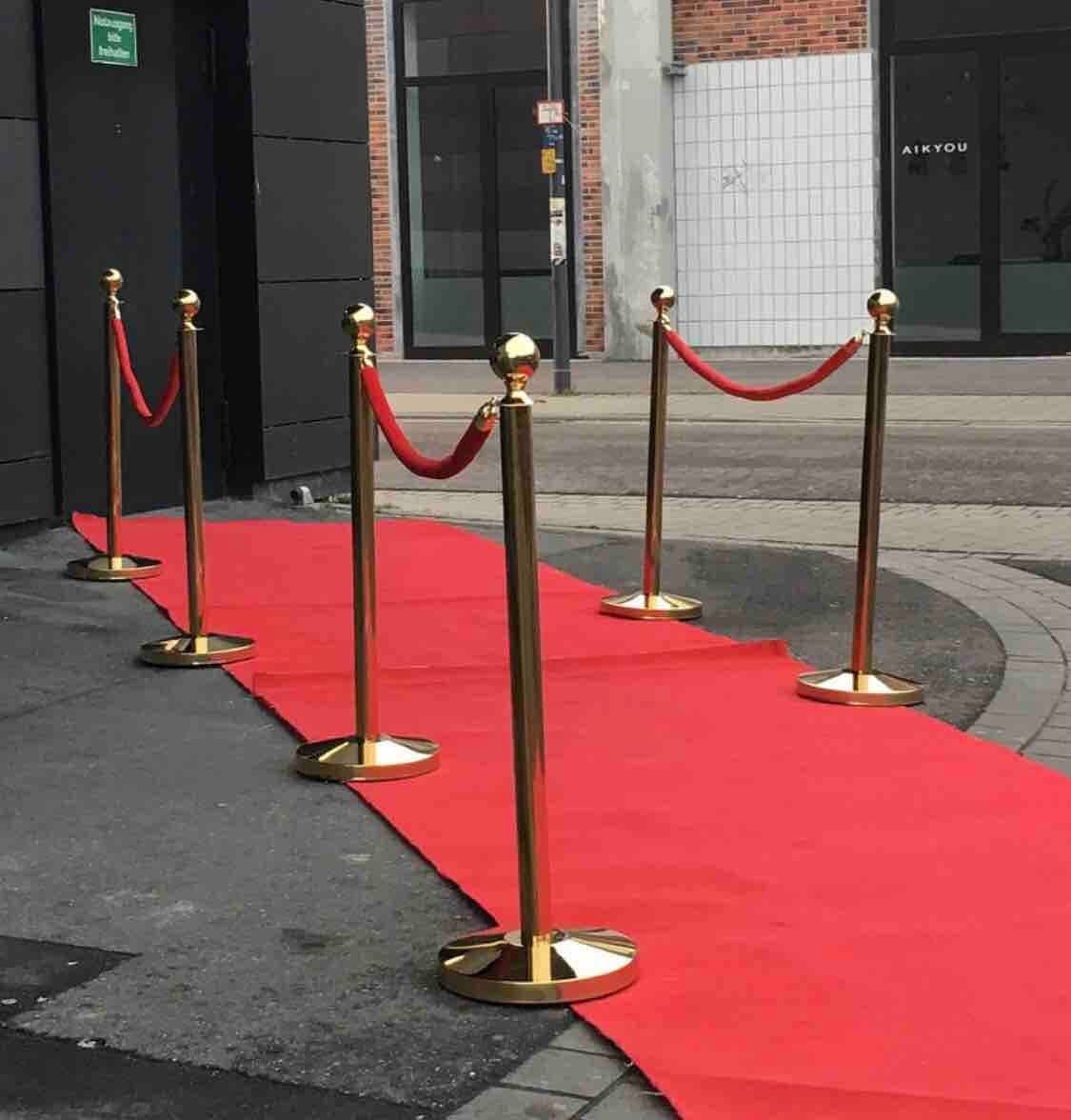 Absperrpfosten Absperrkordel rot gold – Foto 2