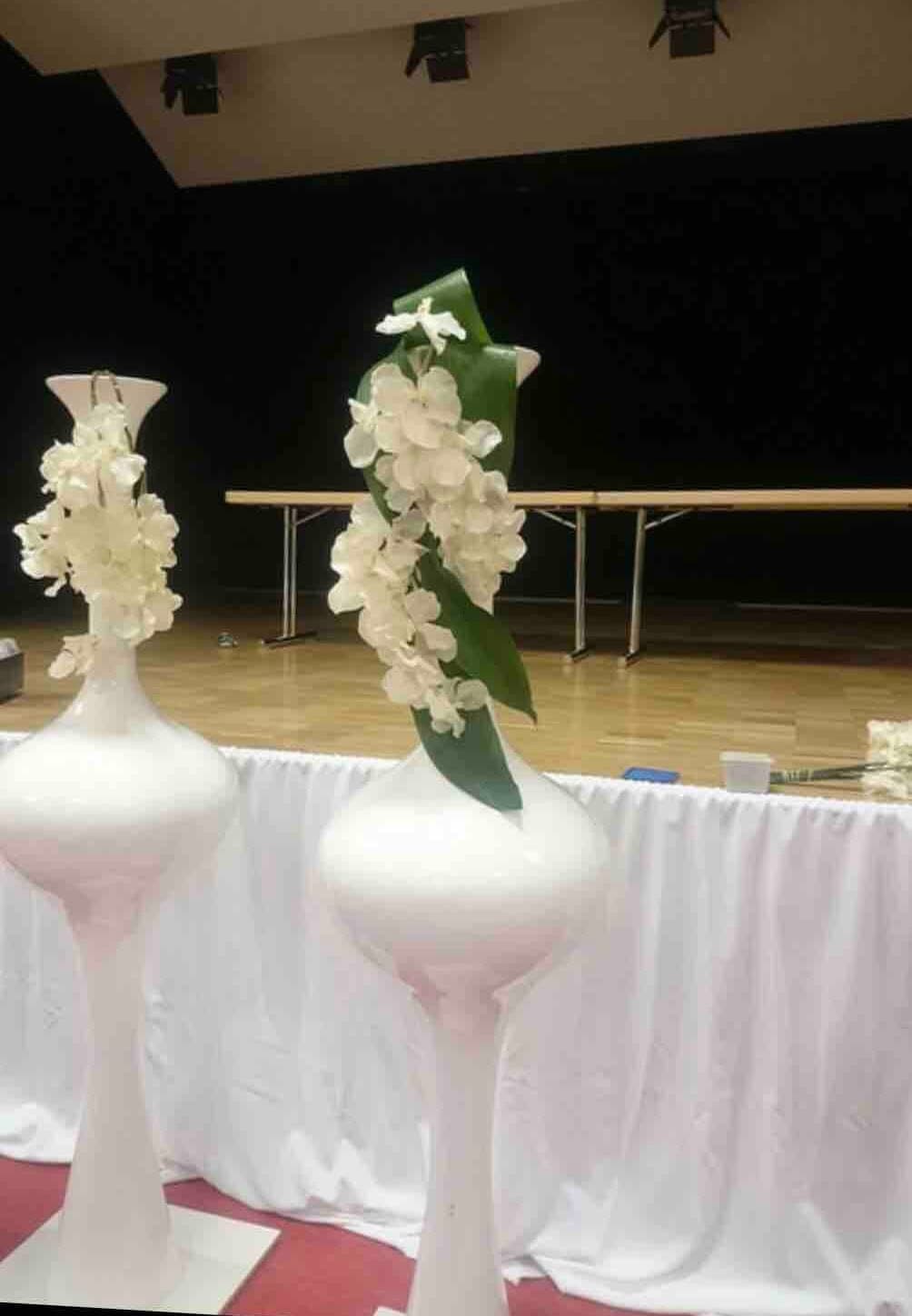 Vase riesig weiß