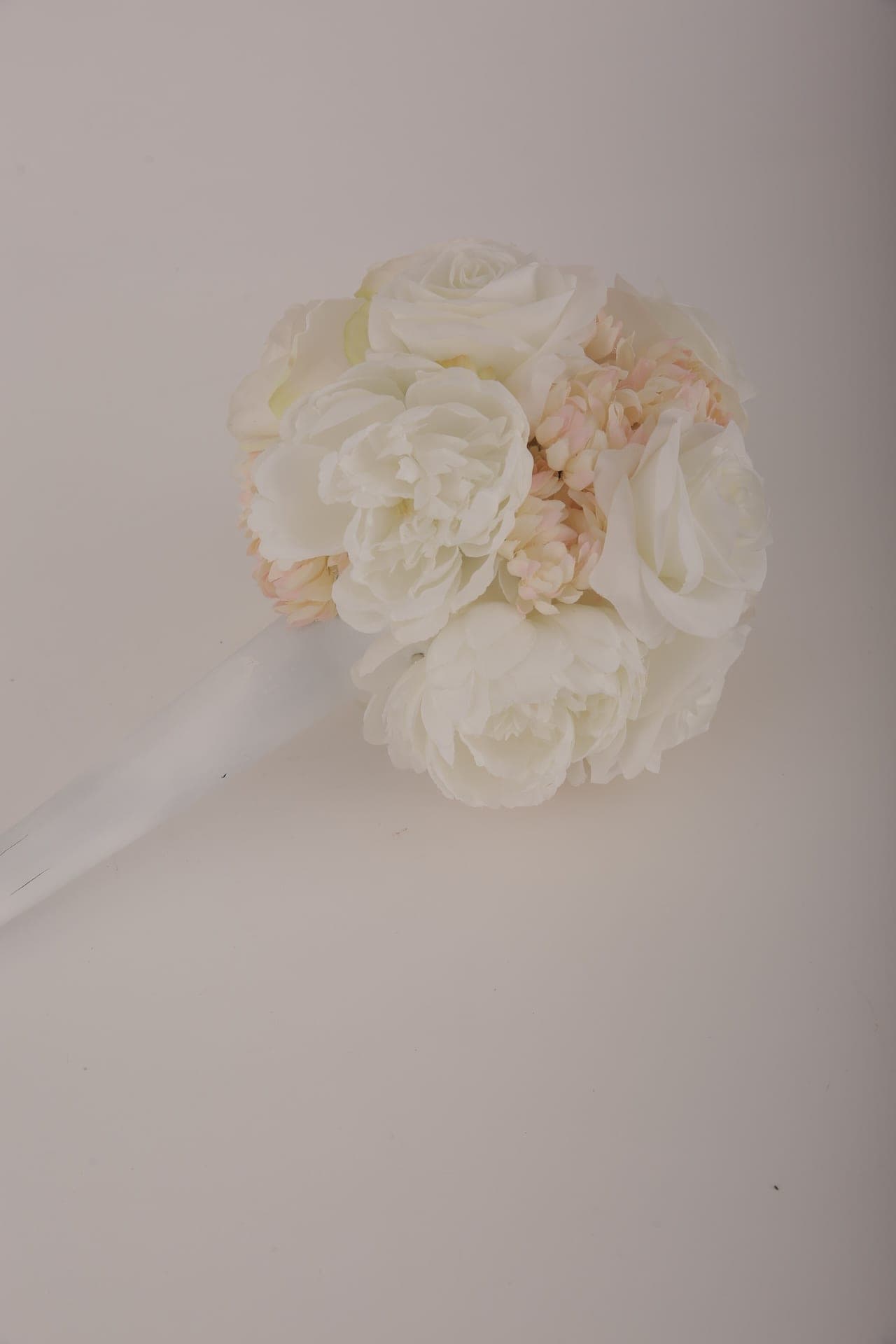 Bäumchen aus Rosen weiß rosa Trauung