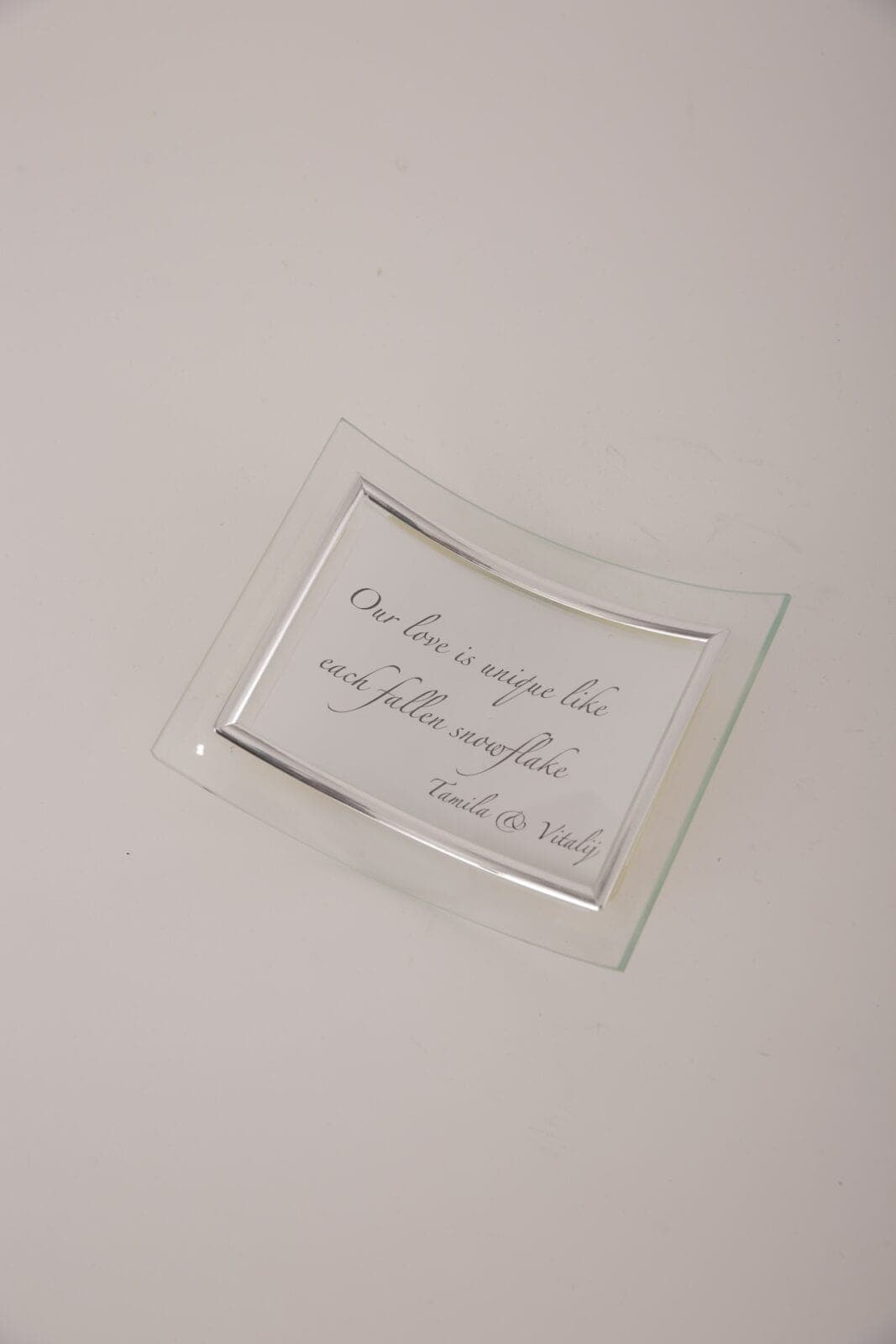 Tischnummer Glas gebogen Rahmen silber